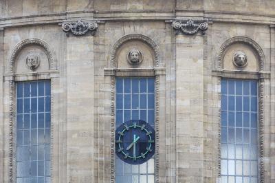 Detail Fassade Bahnhofsgebäude