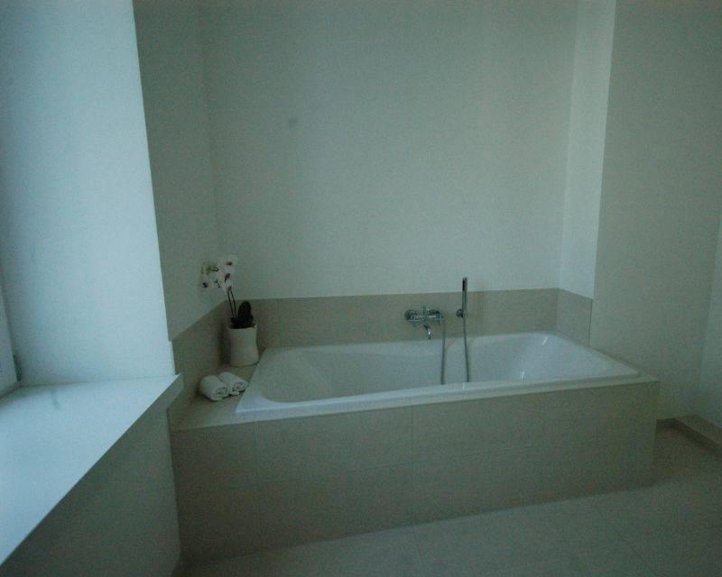 Umnutzung eines B�rogeb�udes zu Eigentumswohnungen - D�sseldorf