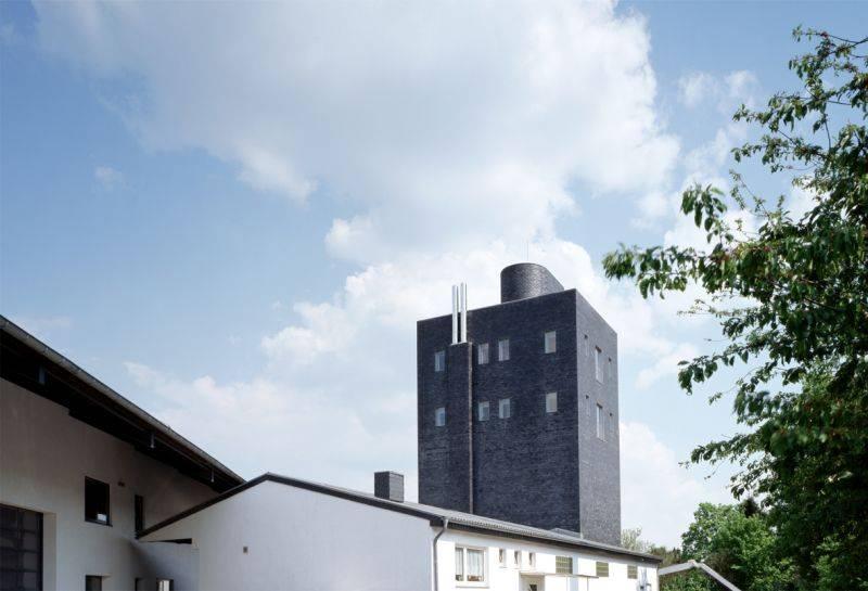 Rosellenturm - Umnutzung eines ehemaligen Getreidesilos zum Einfamilienhaus - Neuss