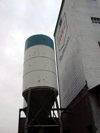Rosellenturm - Umnutzung eines ehemaligen Getreidesilos zum Einfamilienhaus - Neuss