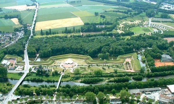 Br�ckenkopfpark (Landesgartenschau 1998) - J�lich