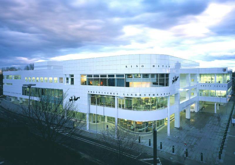 Metamorphose eines Warenhauses, Neuss - Neuss