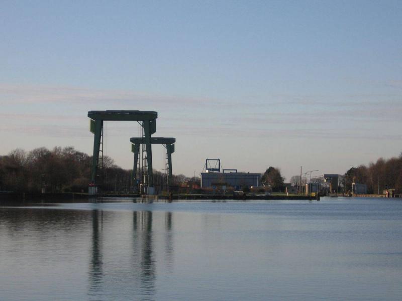 Schleuse Friedrichsfeld - Voerde