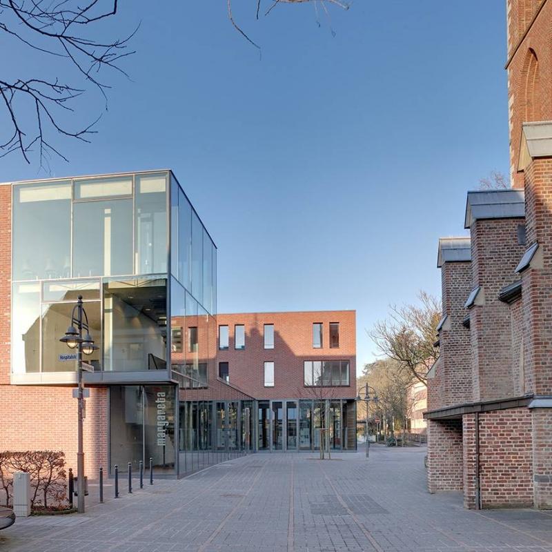 Begegnungszentrum am Heinrich-Fetten-Platz  - Br�hl