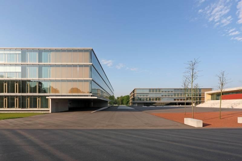 Campus Vest - Berufskollegs Max-Born und Herwig-Blankertz mit Vestischer Arena Alfons Sch�tt  - Recklinghausen