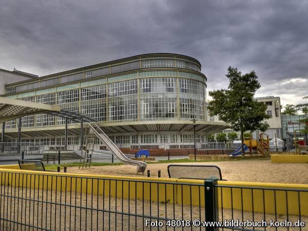 Rundbau 4711-Geb�ude Barthonia-Forum  - K�ln