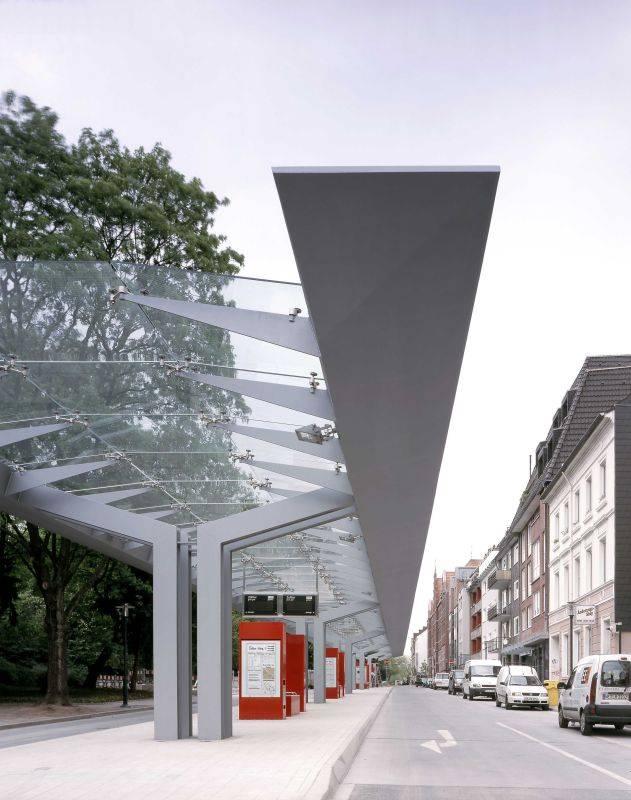 Busterminal und Haltestellen - Neuss