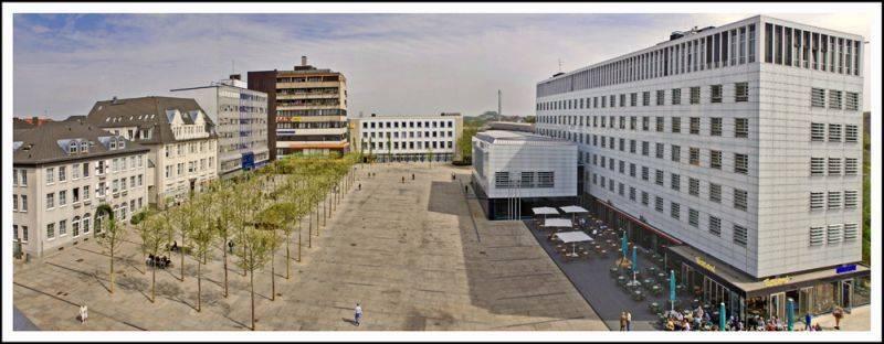 Rathaus und Rathausumfeld in L�denscheid - L�denscheid