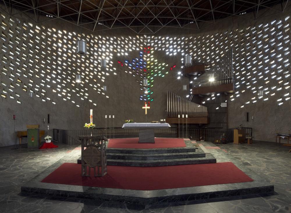 Kirche Zum Heiligen Kreuz Düsseldorf, Architektur baukunstnrw