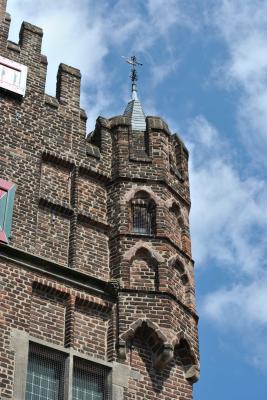 Achteckiger Eckturm