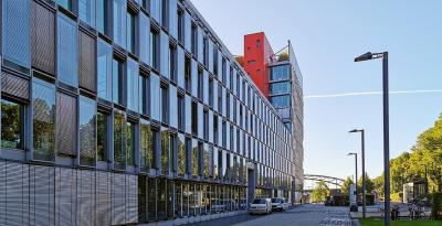 Fassade vom Agippinaufer aus