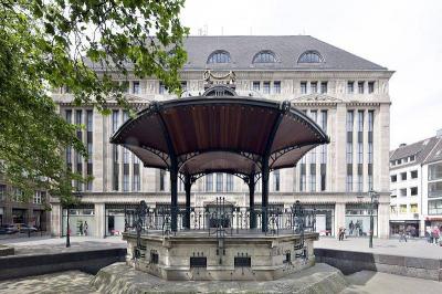 Carsch-Haus mit Pavillon