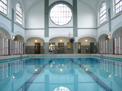 Innenansicht Schwimmhalle