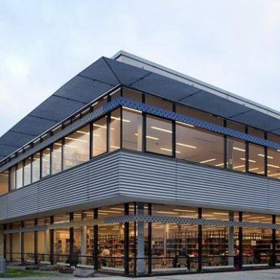 Bibliothek im Neubauteil