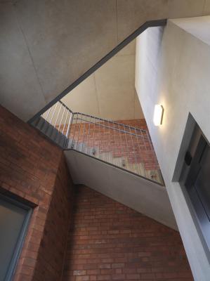 Treppenhaus EG mit Blick nach oben