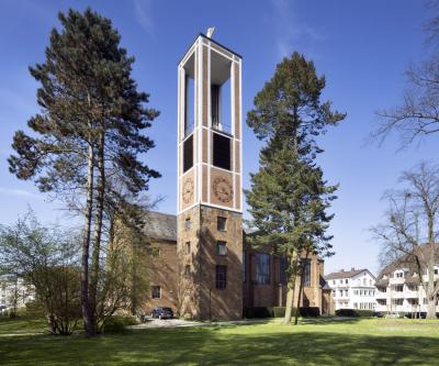 Südwestansicht Auferstehungskirche Bad Oeynhausen