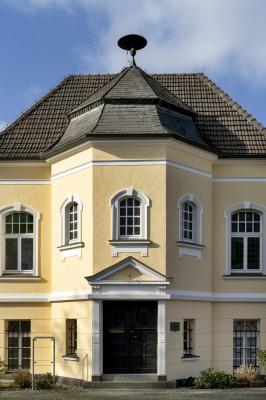 Vorgesetztes Treppenhaus