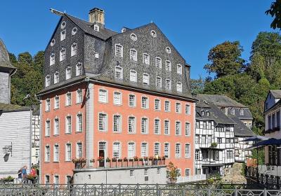 Rotes Haus Monschau, Ansicht von der Rur