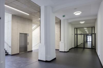 Fritz-Henßler-Berufskolleg, Anschluss Treppenhaus Erweiterungsbau