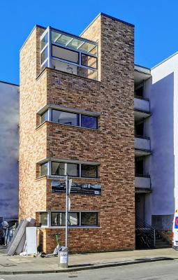 Betonte Eckbebauung 