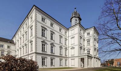 Blick auf das Schloss von Südwesten