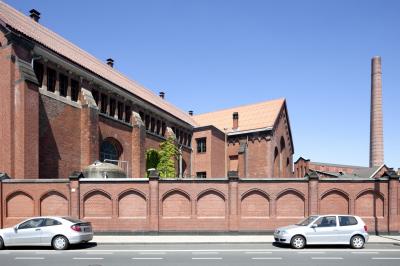 Einfriedung und Maschinenhaus