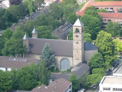 Blick von oben auf die St. Bonifatius Kirche