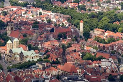 Schrägluftbild Münster, St. Paulus-Dom und Buddenturm