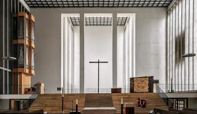 Blick vom Altar in Richtung Lichtkammer