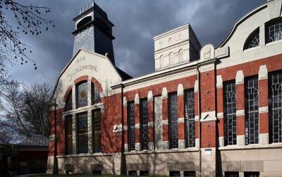 Backstein- und Putzfassade der Maschinenhallen