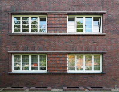 Horizontale Fensterbänder