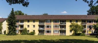 Mehrfamilienhaus in der HICOG-Siedlung Plittersdorf