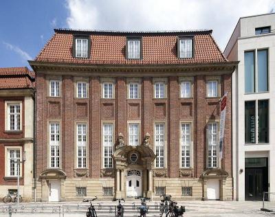 Picassomuseum im Sparkassenhaus