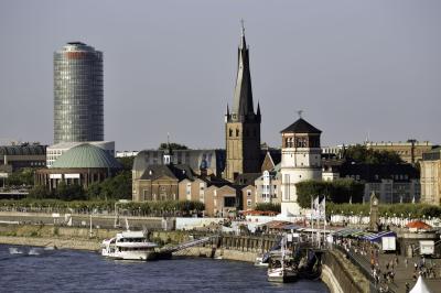 Rheinuferpromenade am Burgplatz
