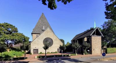Christus-König-Kirche in Hamminkeln-Ringenberg, Straßenansicht