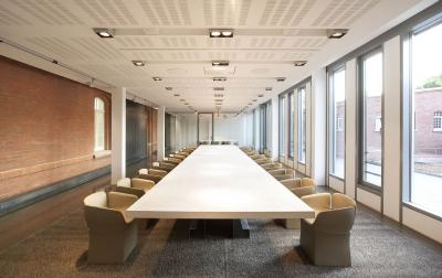 Konferenzraum im Anbau (Rucksack) | Mannschaftsgebäude (Bestandssanierung)