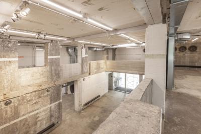 Umgenutzter Bilker Bunker, Eingangsbereich mit Galerie