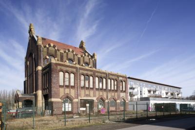 Lohnhalle mit Seitenflügel der Zechenverwaltung