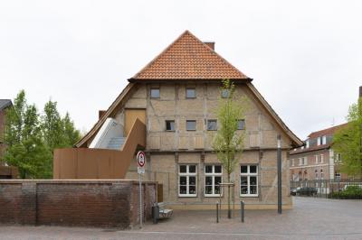 Straßenansicht aus Blickrichtung Kirchplatz