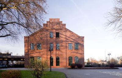 Giebelansicht Schreinerei saniert