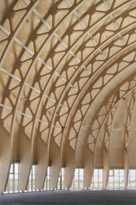 Holzkonstruktion im Luftschiffhangar