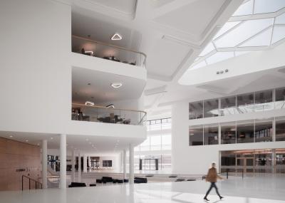 Aldi Nord Campus, Plaza