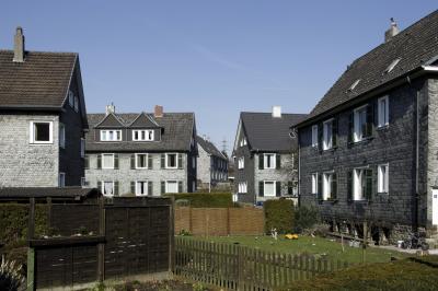 Gartenstadt Crengeldanz, Siedlungshäuser mit Gärten