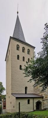 Romanischer Turm der Nicolai-Kirche