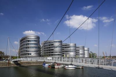 Five Boats im Duisburger Innenhafen