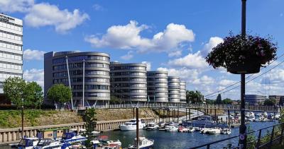 Five Boats im Duisburger Innenhafen