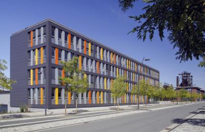 Head Office Raith, Straßenansicht