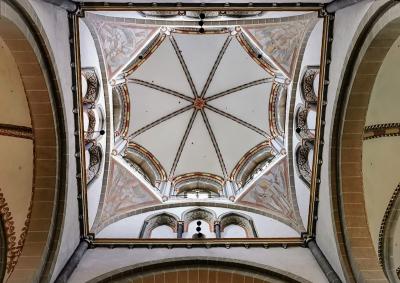 Blick in das Vierungsgewölbe