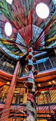 Brunnenskulptur im Lichthof