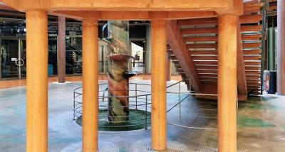 Brunnenskulptur im UG